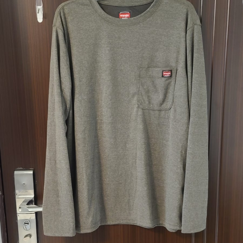 Mens wrangler workwear olive size Large long slee